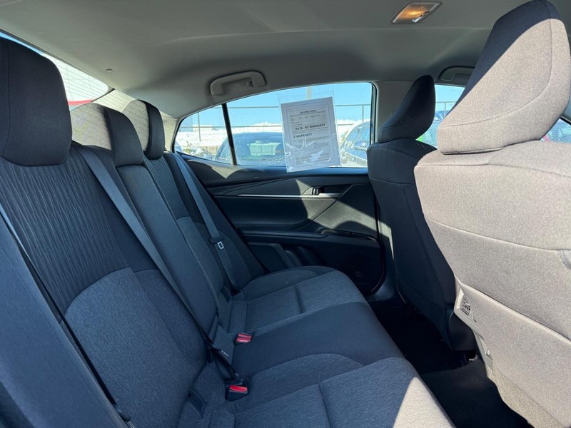 Toyota Camry Vehicle Image 10