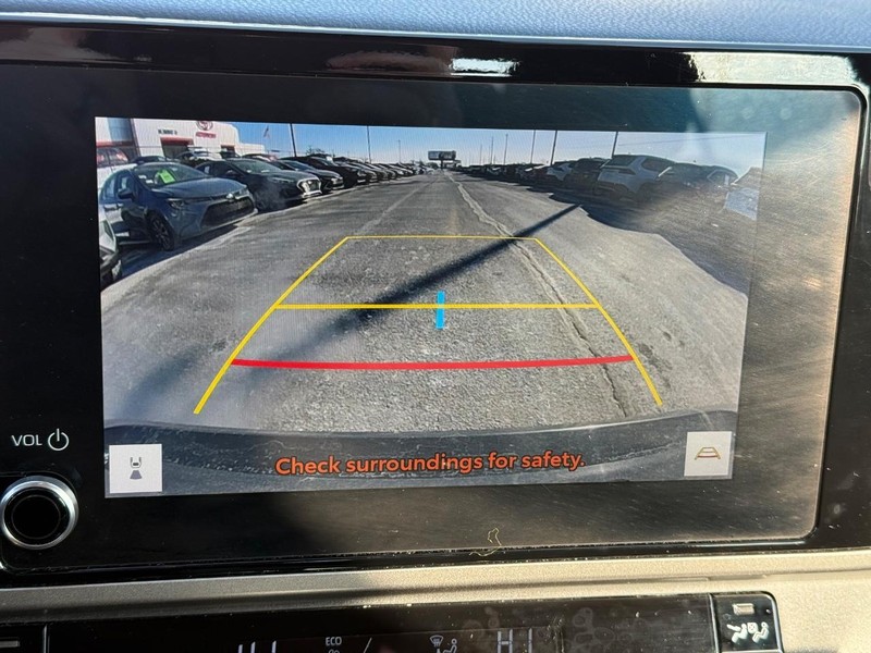 Toyota Camry Vehicle Image 17