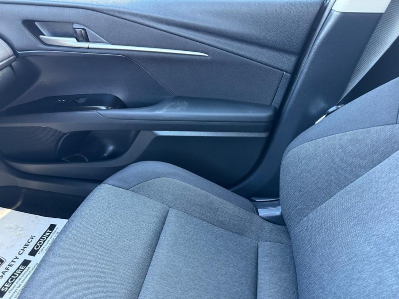 Toyota Camry Vehicle Image 20