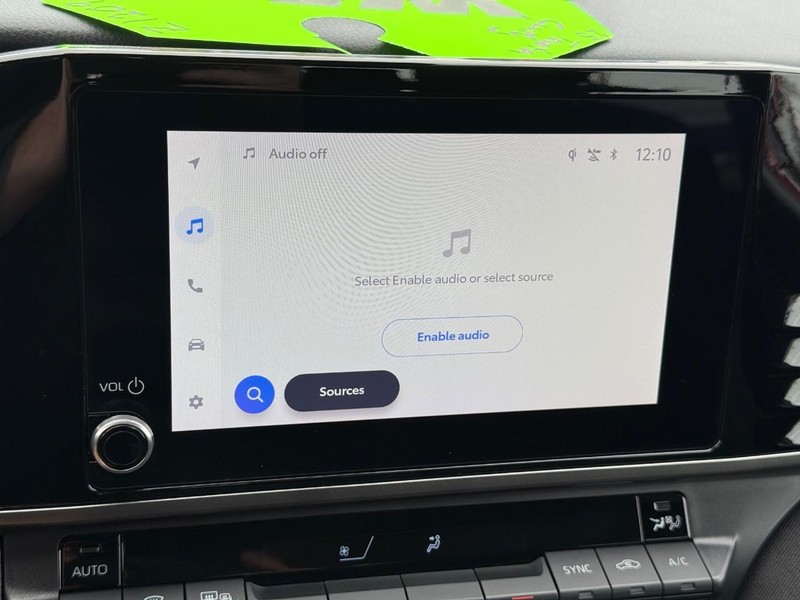 Toyota Camry Vehicle Image 16