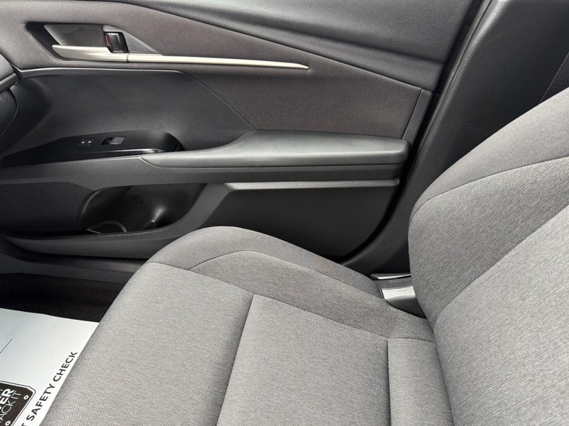 Toyota Camry Vehicle Image 20