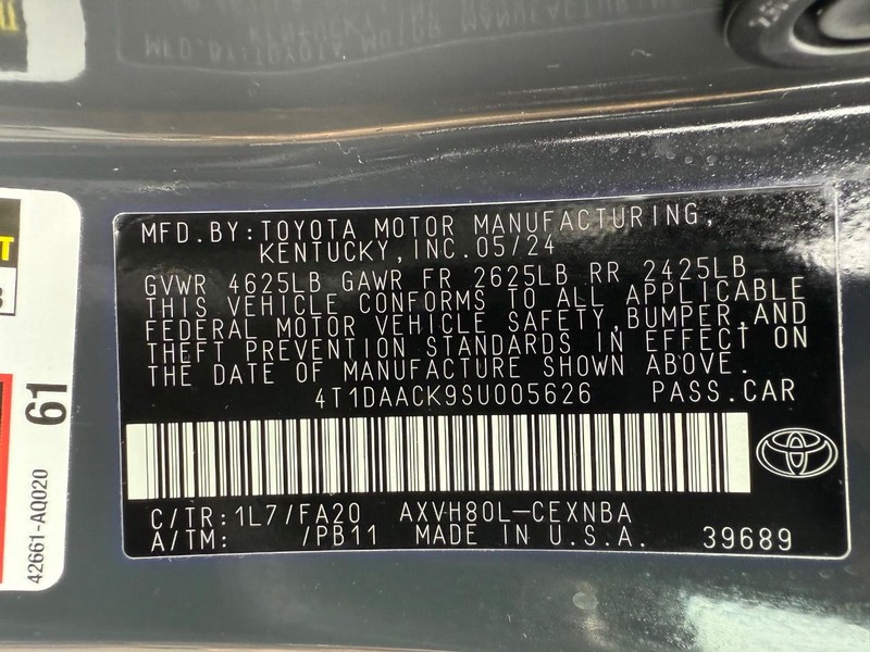 Toyota Camry Vehicle Image 25