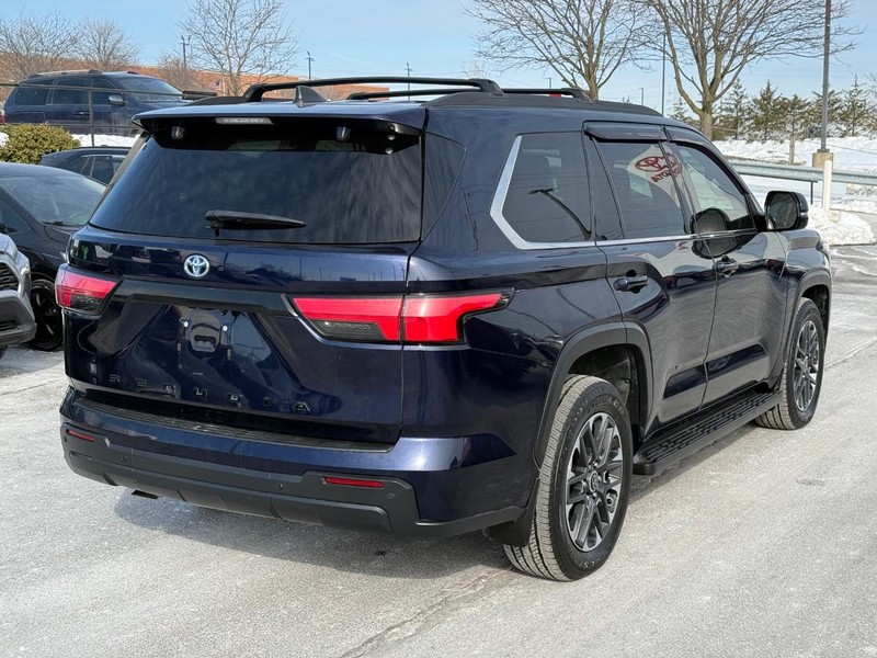 Toyota Sequoia Vehicle Image 03