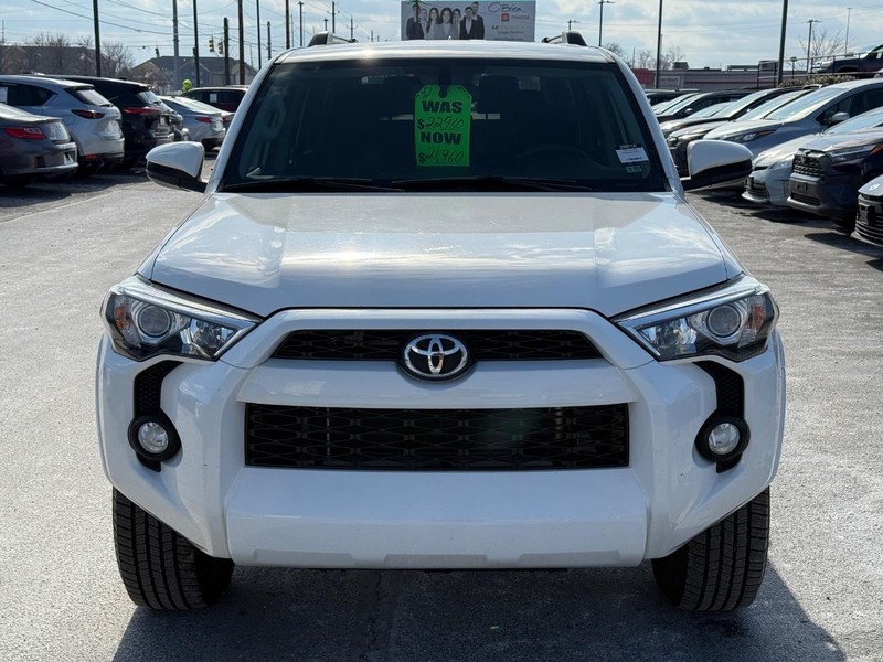 Toyota 4Runner Vehicle Image 09
