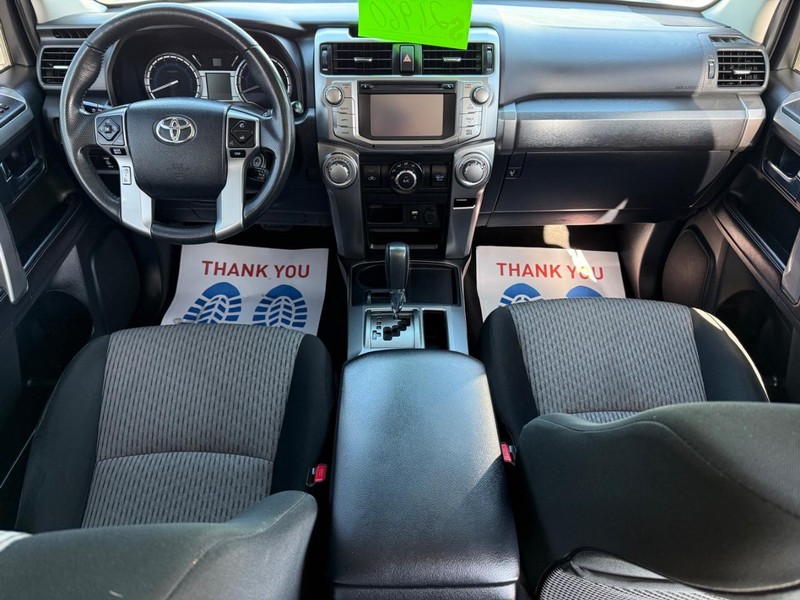 Toyota 4Runner Vehicle Image 11