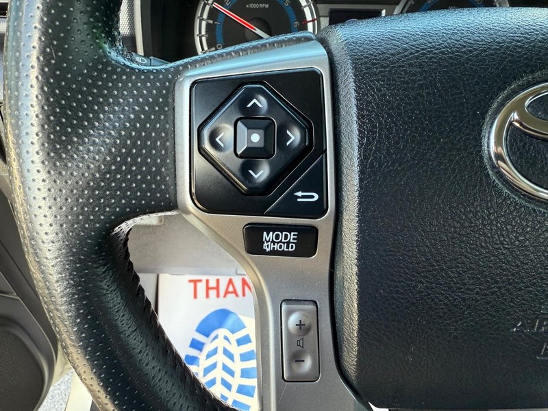 Toyota 4Runner Vehicle Image 13