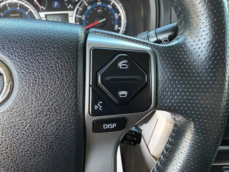 Toyota 4Runner Vehicle Image 14