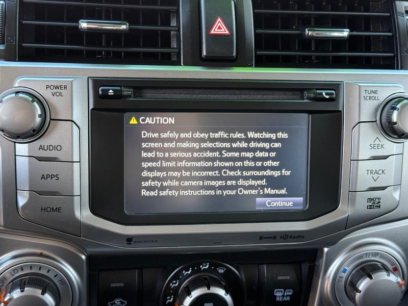 Toyota 4Runner Vehicle Image 15