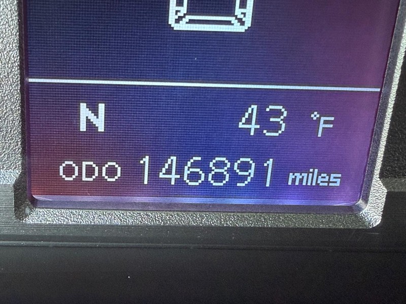 Toyota 4Runner Vehicle Image 21