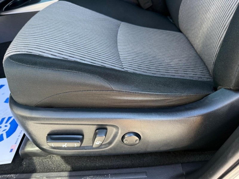 Toyota 4Runner Vehicle Image 23