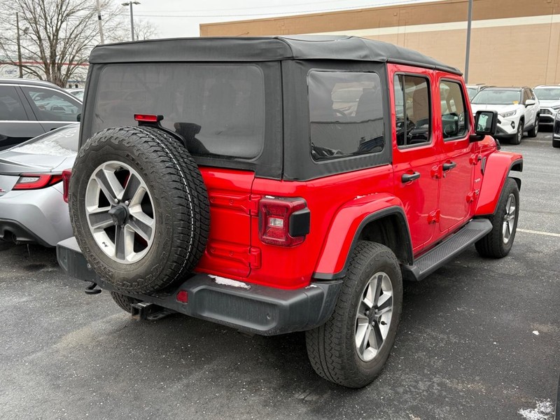 Jeep Wrangler Vehicle Image 04