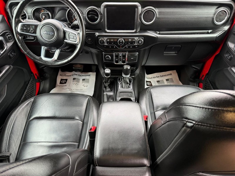 Jeep Wrangler Vehicle Image 11