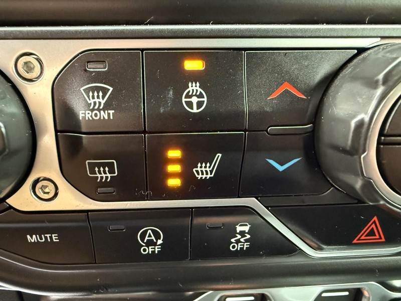 Jeep Wrangler Vehicle Image 16