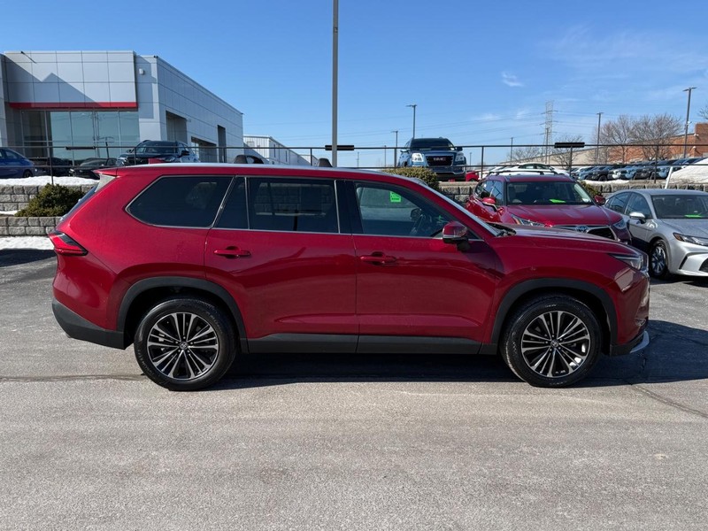 Toyota Grand Highlander Vehicle Image 02