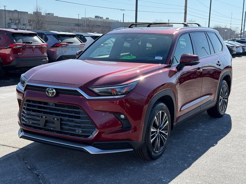 Toyota Grand Highlander Vehicle Image 09