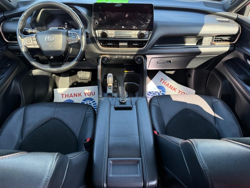 Toyota Grand Highlander Vehicle Image 14