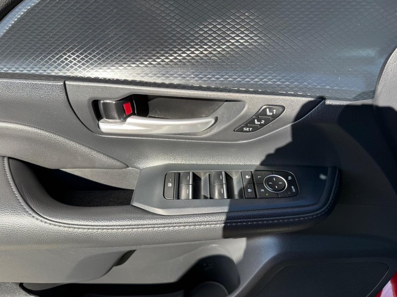 Toyota Grand Highlander Vehicle Image 27