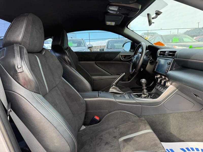 Toyota GR86 Vehicle Image 10