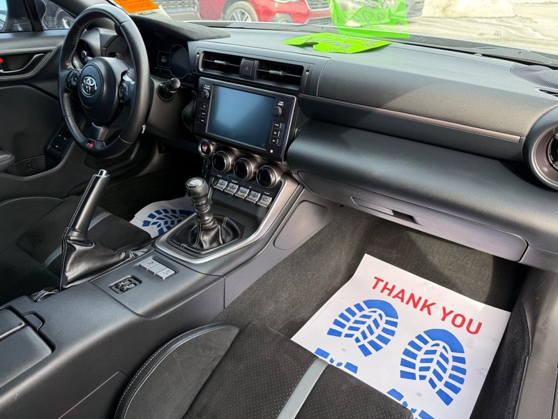 Toyota GR86 Vehicle Image 11