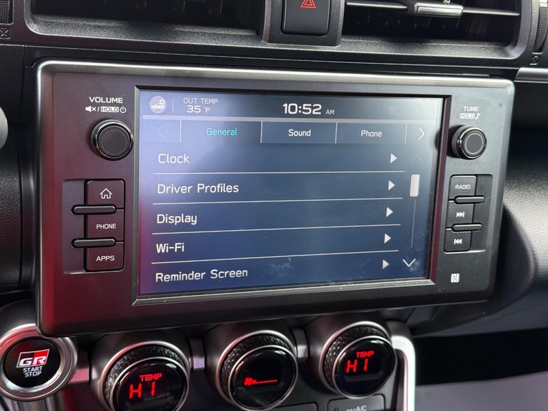 Toyota GR86 Vehicle Image 17