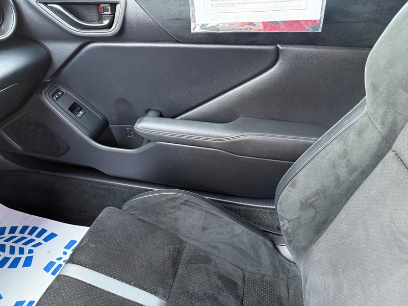 Toyota GR86 Vehicle Image 21