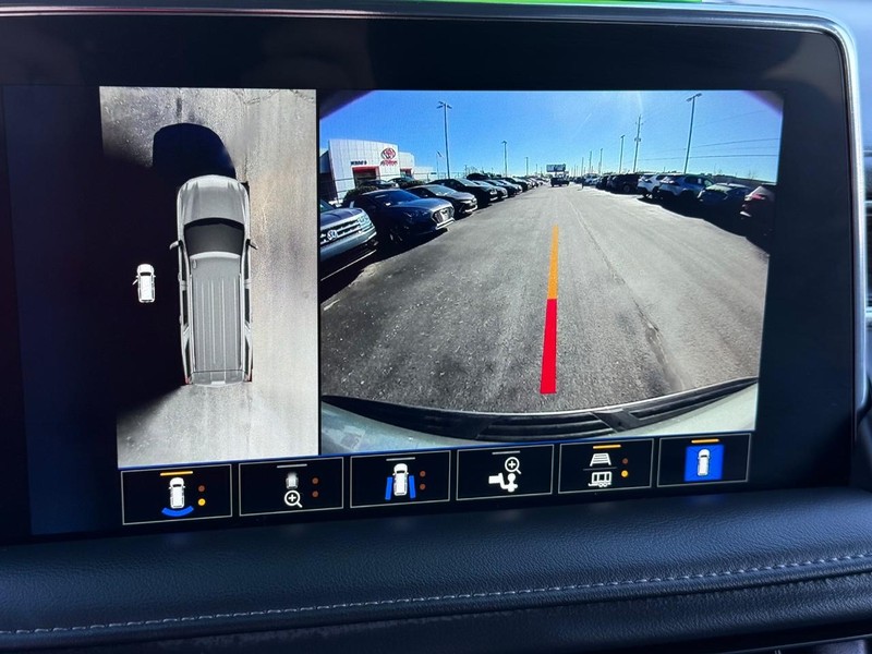 Chevrolet Tahoe Vehicle Image 21