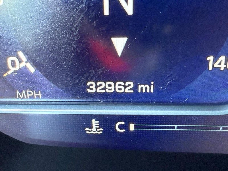 Chevrolet Tahoe Vehicle Image 27