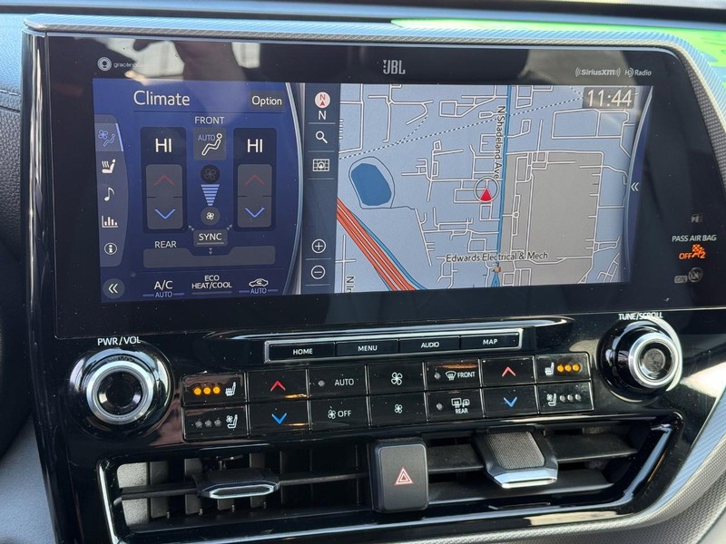 Toyota Highlander Vehicle Image 19