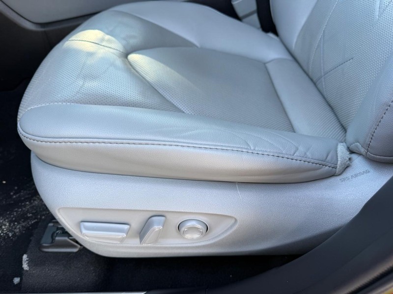 Toyota Highlander Vehicle Image 27