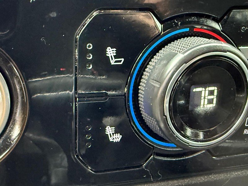 Chevrolet Silverado 1500 Vehicle Image 16