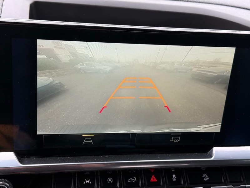 Chevrolet Silverado 1500 Vehicle Image 18