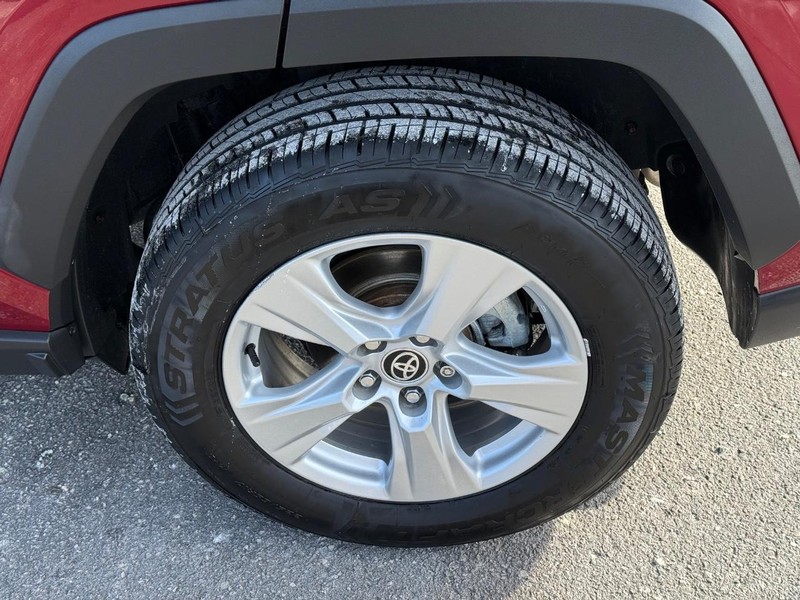 Toyota RAV4 Vehicle Image 06