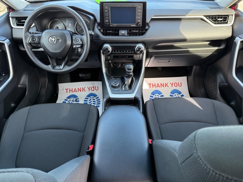 Toyota RAV4 Vehicle Image 11