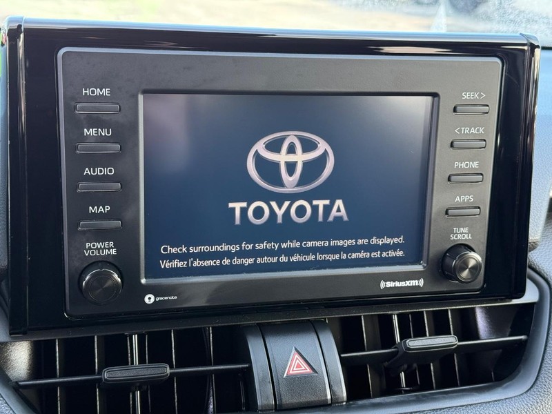 Toyota RAV4 Vehicle Image 15