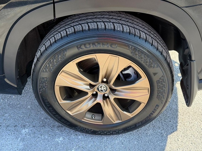 Toyota Highlander Vehicle Image 06