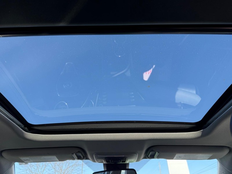 Toyota Camry Vehicle Image 11