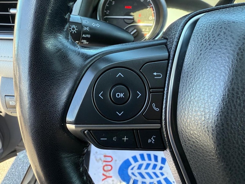 Toyota Camry Vehicle Image 14