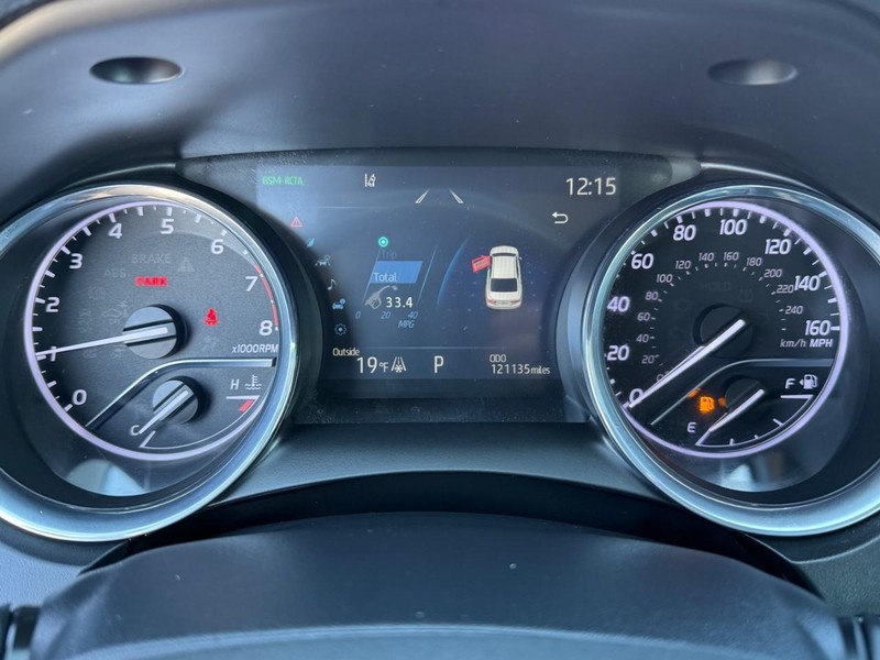 Toyota Camry Vehicle Image 23