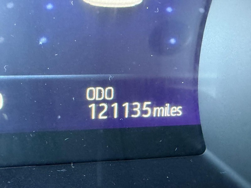 Toyota Camry Vehicle Image 24