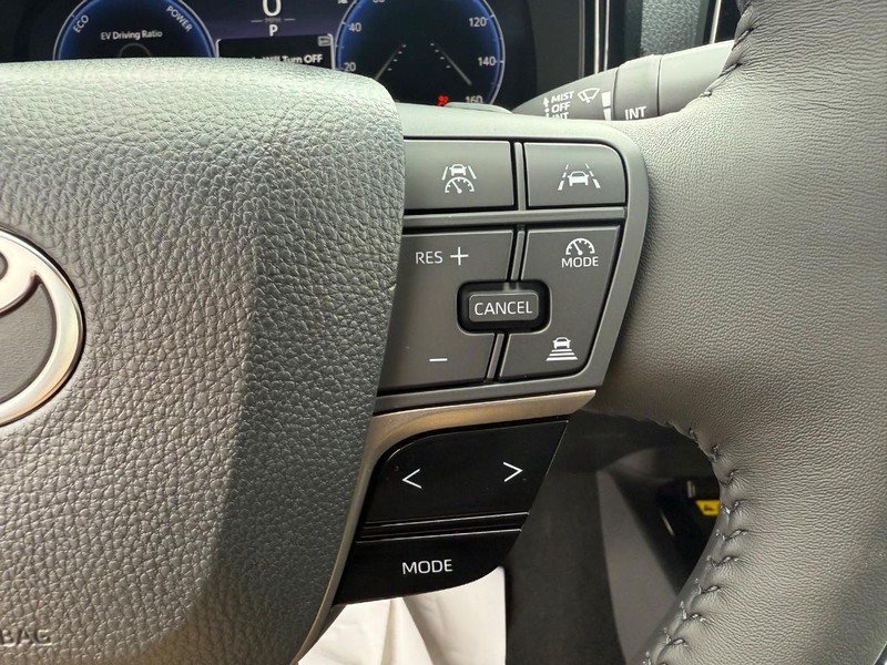 Toyota Camry Vehicle Image 09