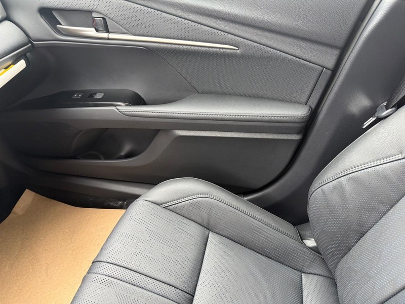 Toyota Camry Vehicle Image 15