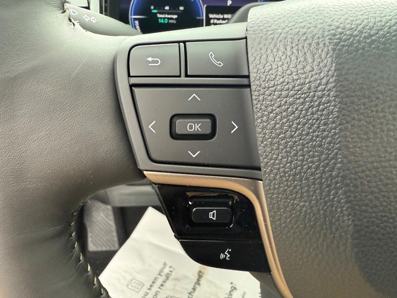 Toyota Camry Vehicle Image 08