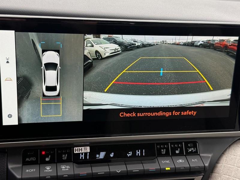 Toyota Camry Vehicle Image 13