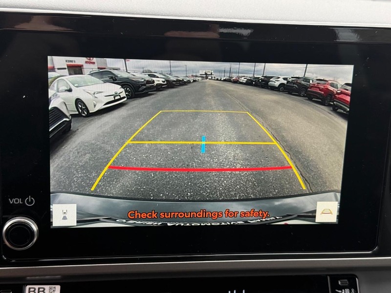 Toyota Camry Vehicle Image 11