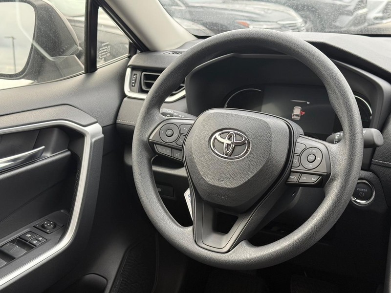 Toyota RAV4 Vehicle Image 06