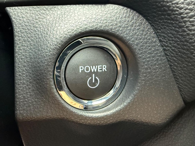 Toyota RAV4 Vehicle Image 09