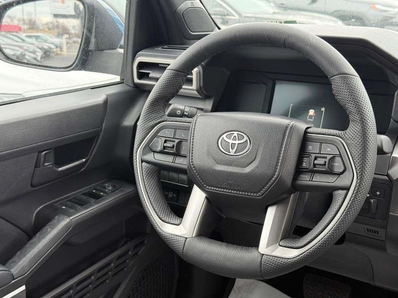 Toyota Tacoma 4WD Vehicle Image 06