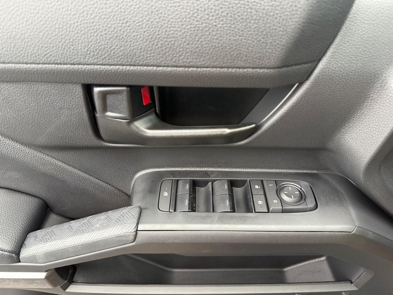 Toyota Tacoma 4WD Vehicle Image 18