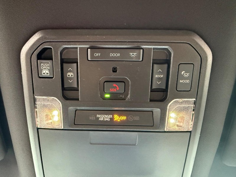 Toyota Tundra 4WD Vehicle Image 17