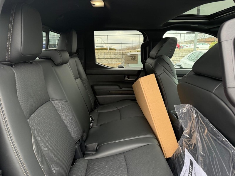 Toyota Tacoma 4WD Vehicle Image 04